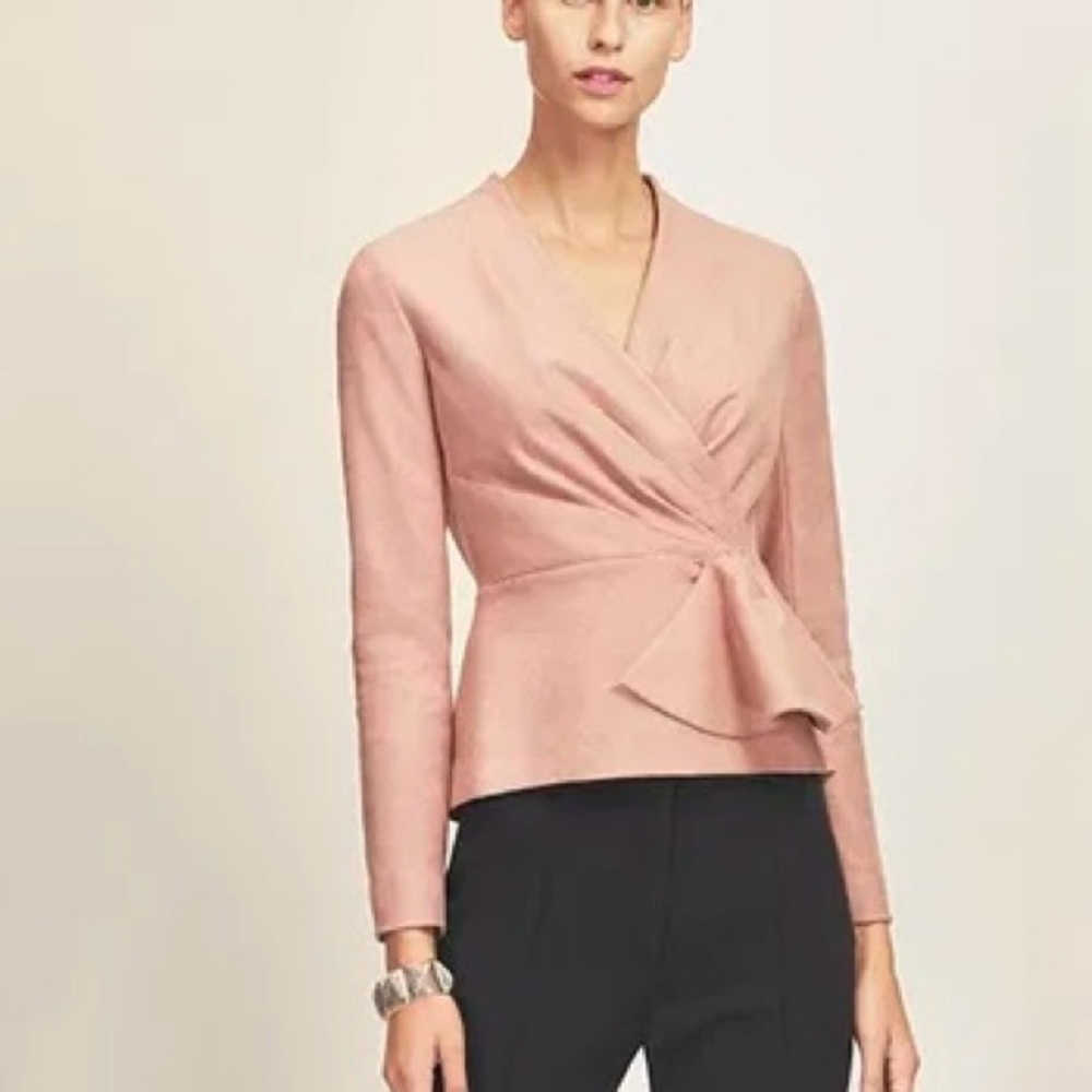 The Fold Raleigh NWT top, UK14/US12
Blush Pink